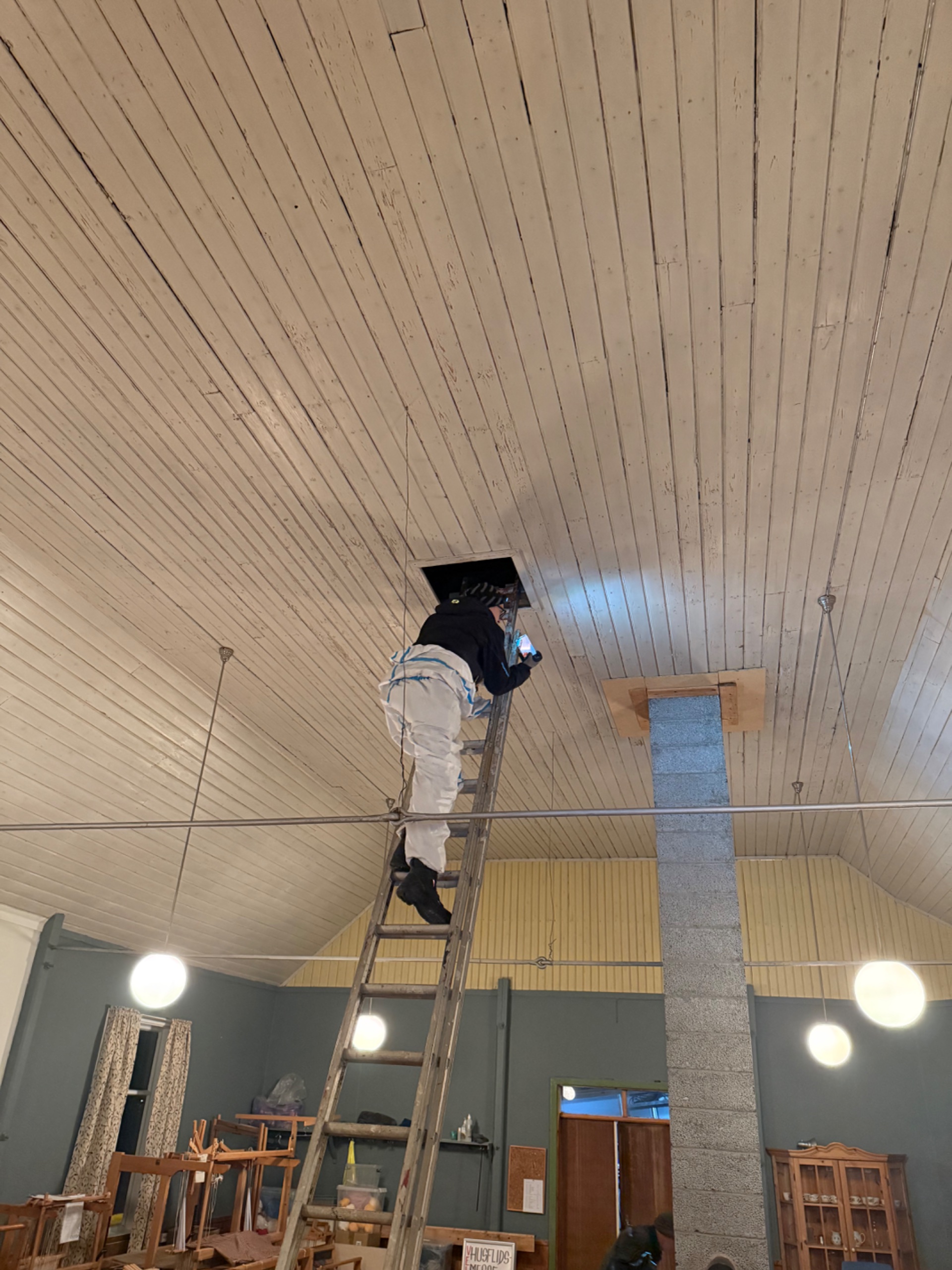 Loftisolering av 120 års gammelt hus - Bilde