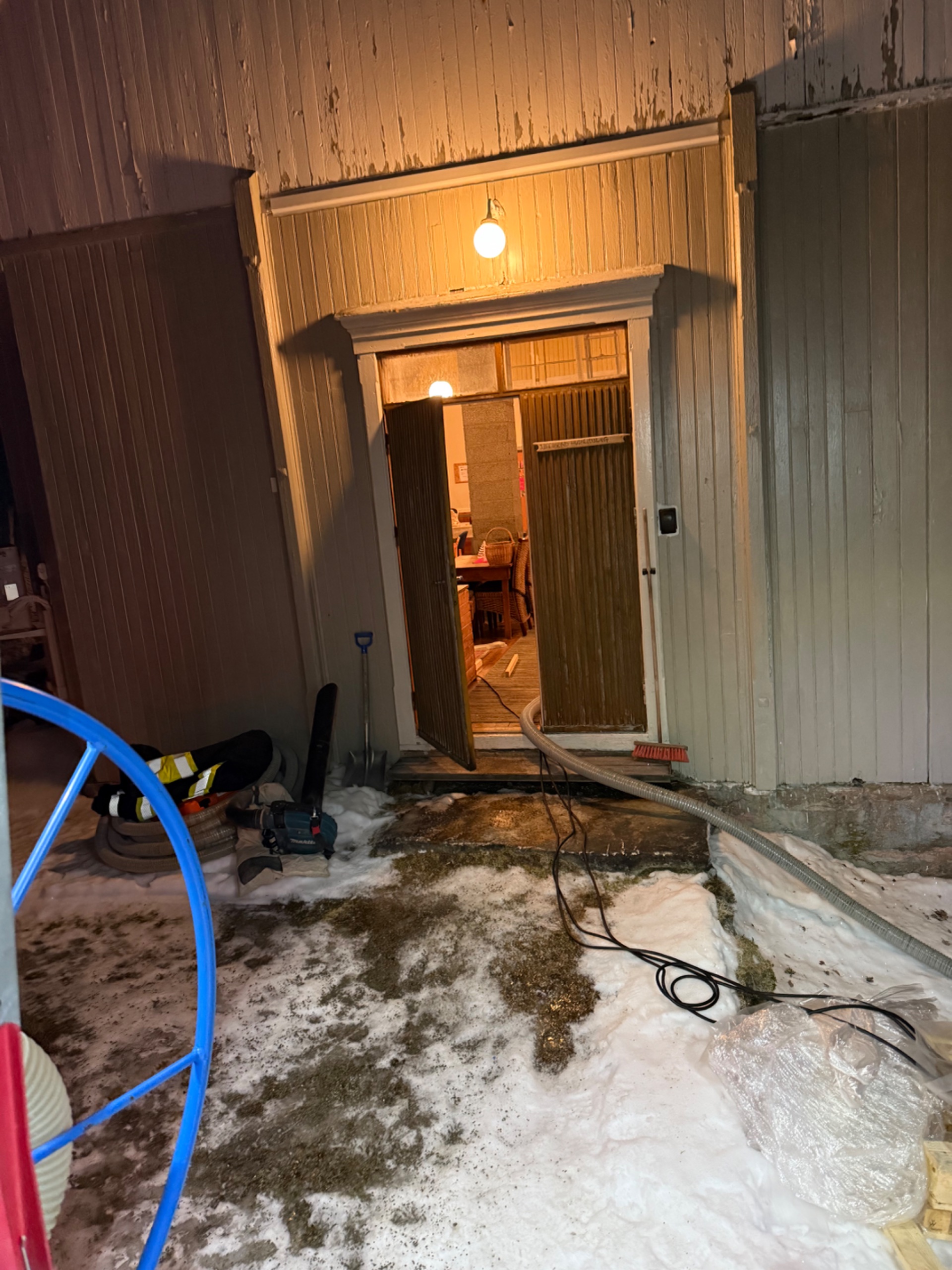 Loftisolering av 120 års gammelt hus - Bilde